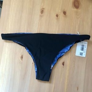 lululemon sun soaker low rise cheeky botton